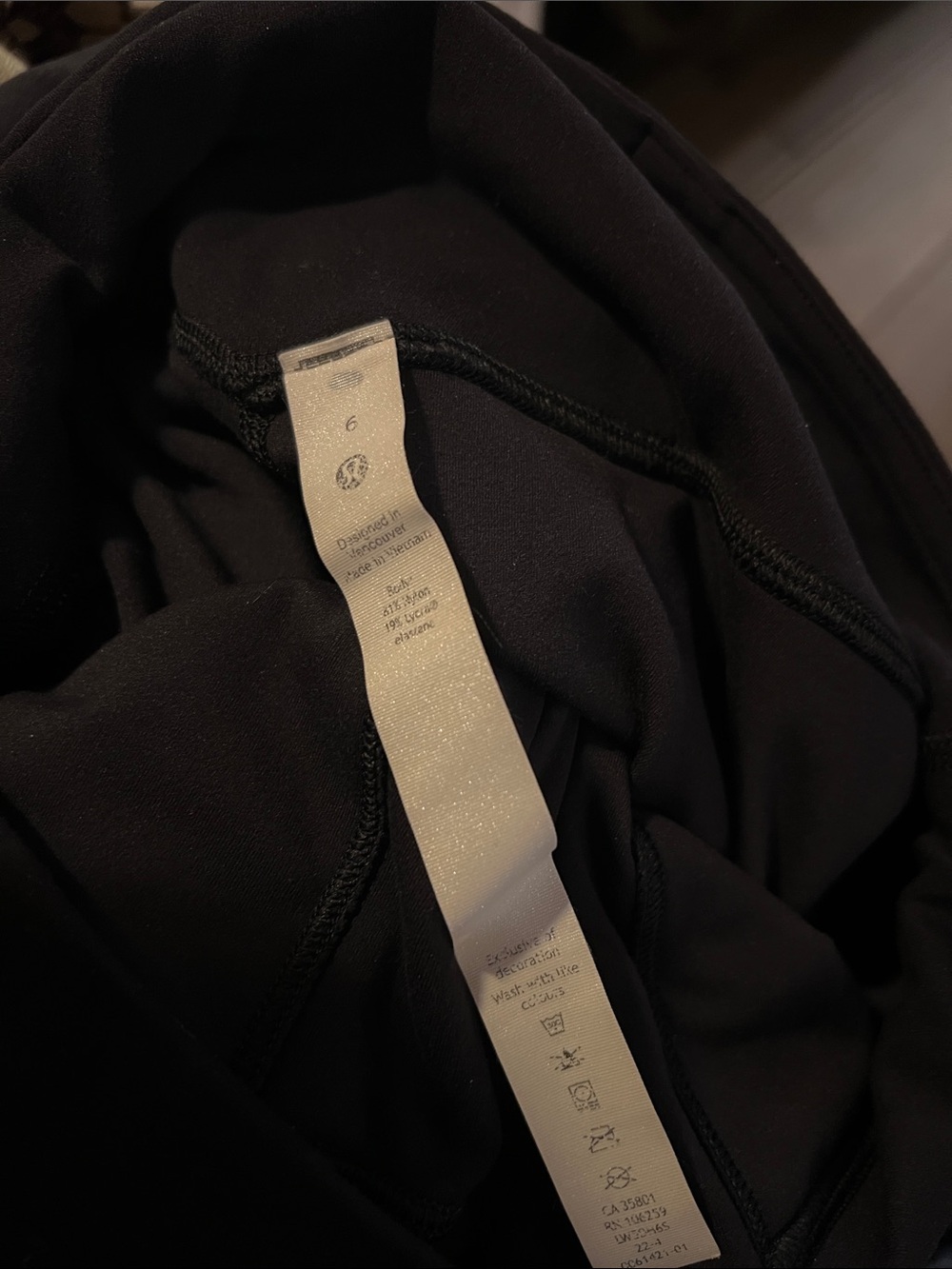 lululemon athletica Black High-Waist Jogger Leggings - Picture 4 of 4